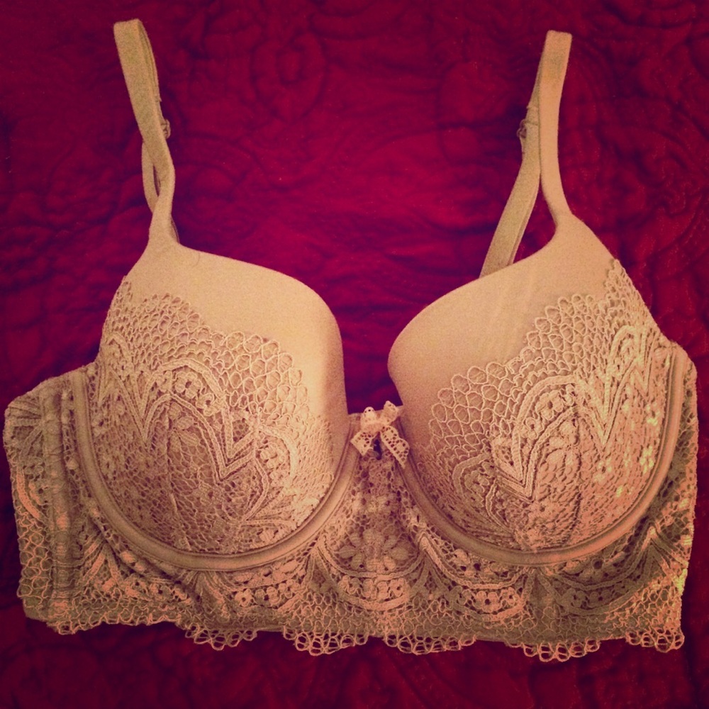 Victoria’s Secret Gray Bra